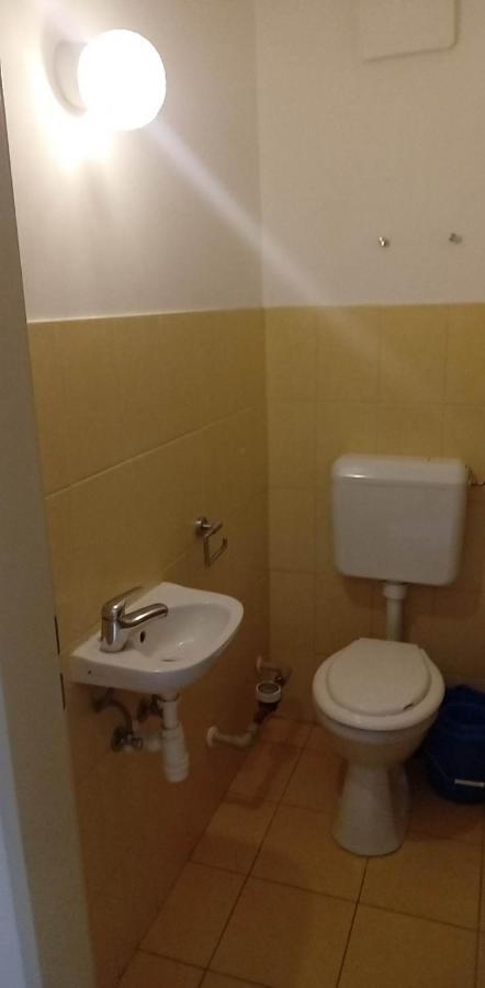 Levendula Apartment Бекесксаба Екстериор снимка